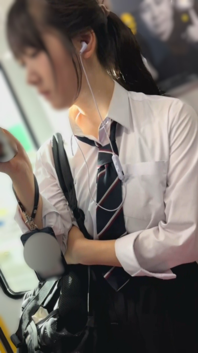 【再販】街の風景56 歳を重ねても可愛いプレミアム美女のおっぱいとお姿を好きなだけ撮れて幸福♡の公式サンプル画像